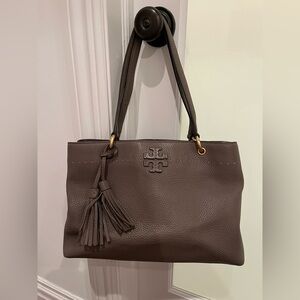 Beautiful authentic Tory Burch Tassel tote bag